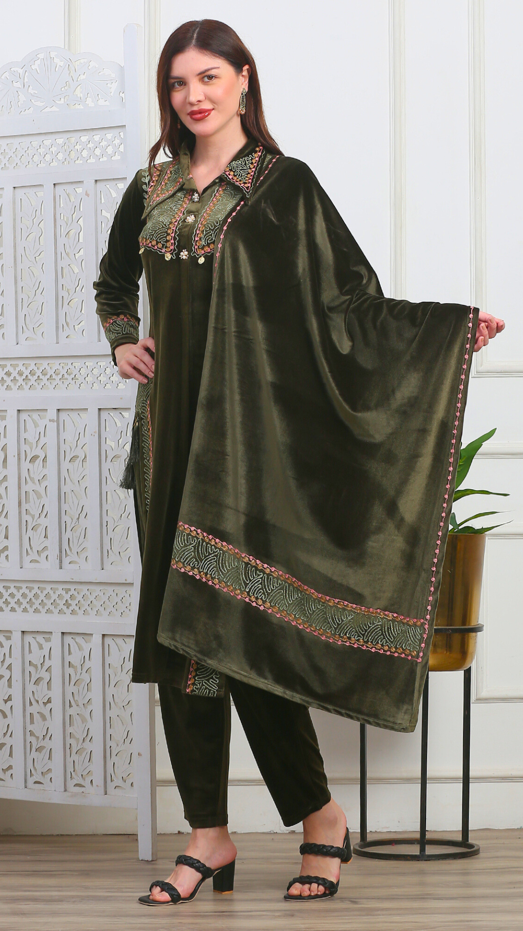Zeba Velvet Mehndi Suit