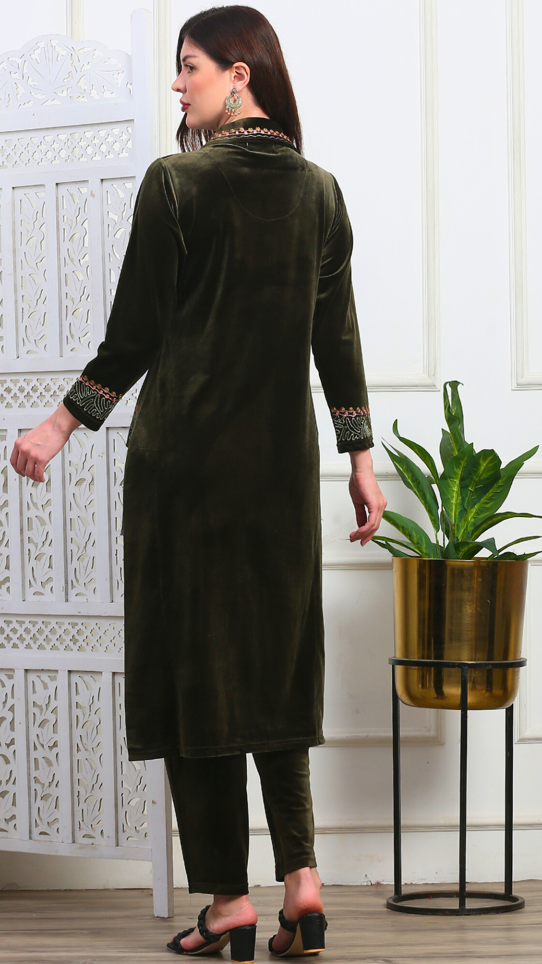 Zeba Velvet Mehndi Suit
