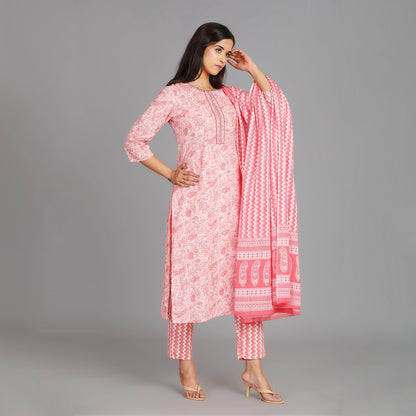 Peach & White Cotton Straight Suit Set– 3pc - Aavarana by Karnika