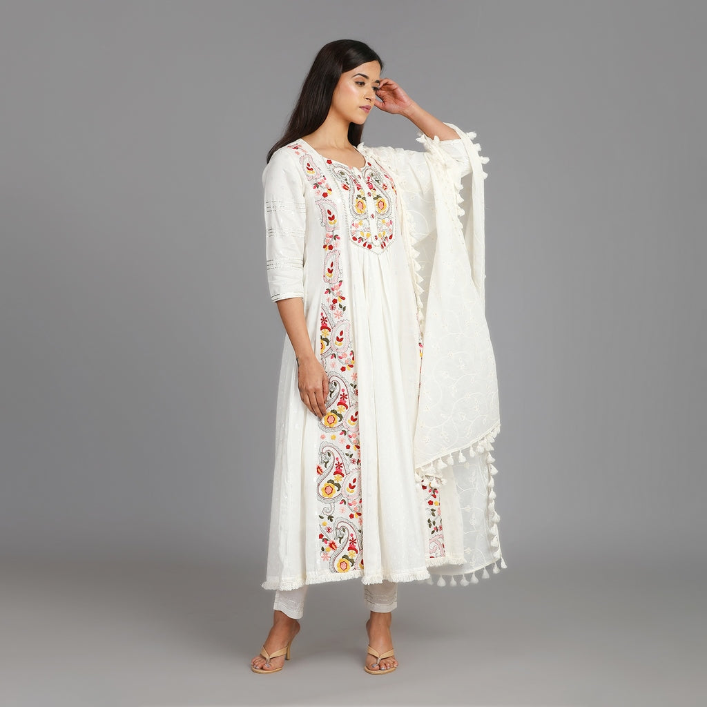 White Cotton Anarkali Gotapatti Heavy Work Suit Set – 3pc - Aavarana by Karnika