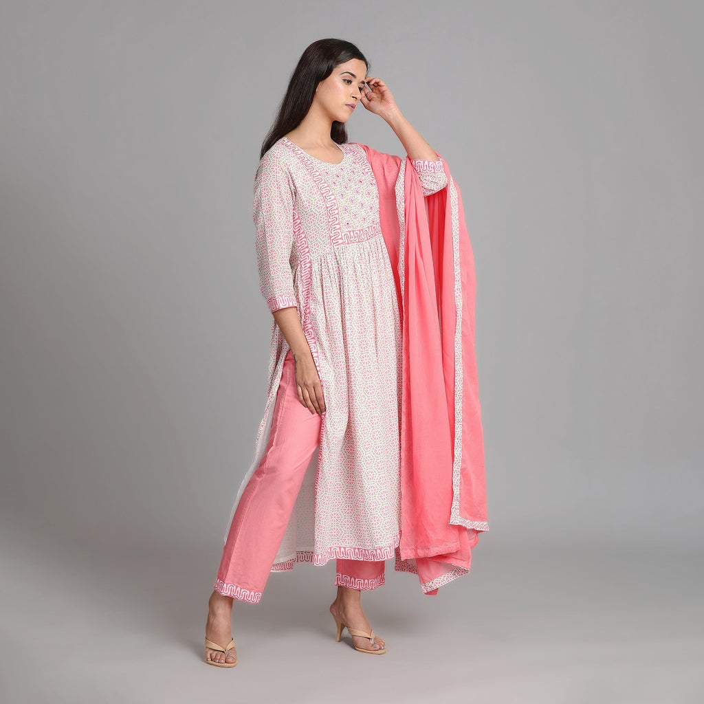 Bhumija Light Pink and White Naira Suit Set– 3pc - Aavarana by Karnika