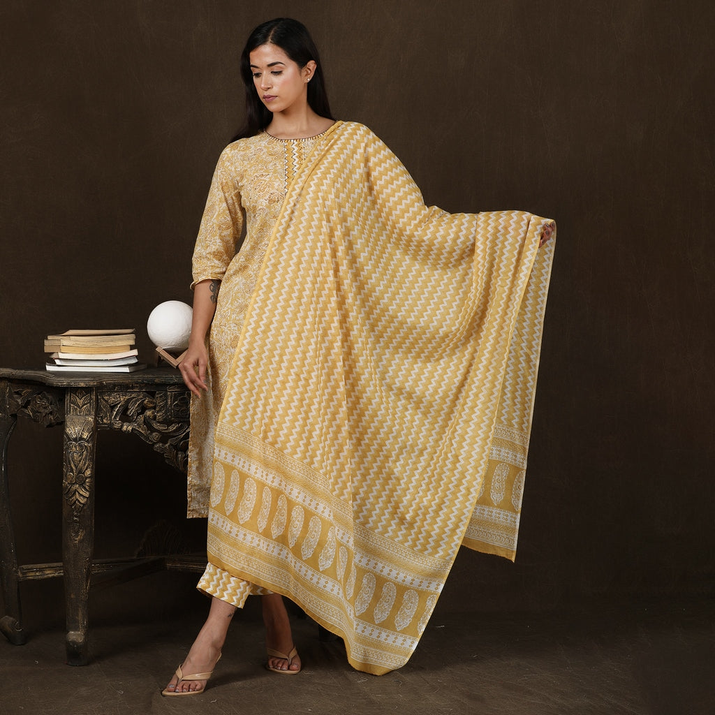 Yellow & White Cotton Straight Suit Set– 3pc - Aavarana by Karnika