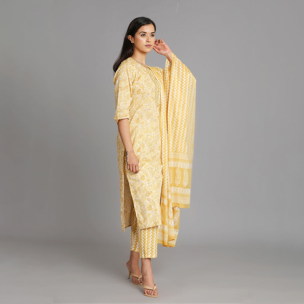 Yellow & White Cotton Straight Suit Set– 3pc - Aavarana by Karnika