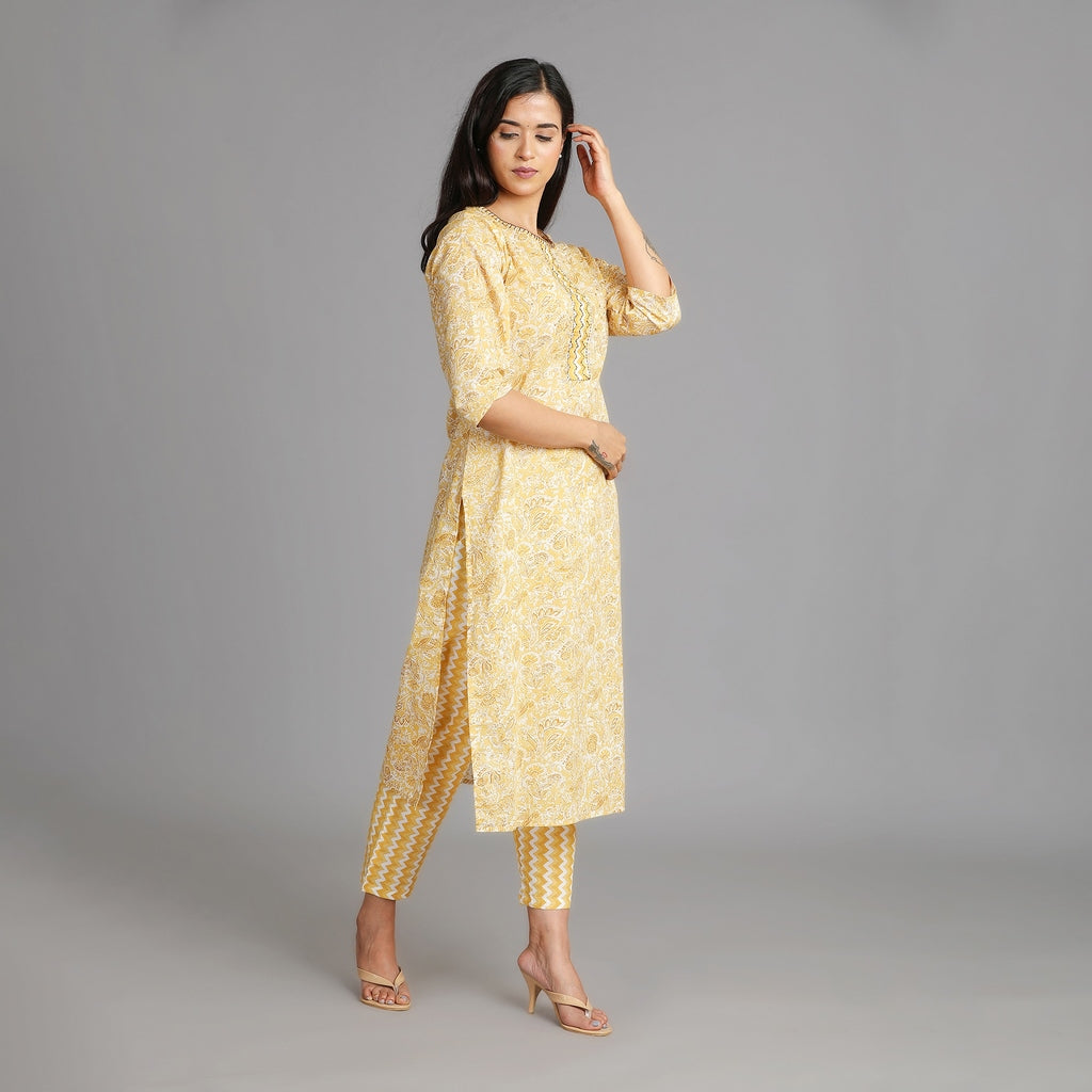 Yellow & White Cotton Straight Suit Set– 3pc - Aavarana by Karnika