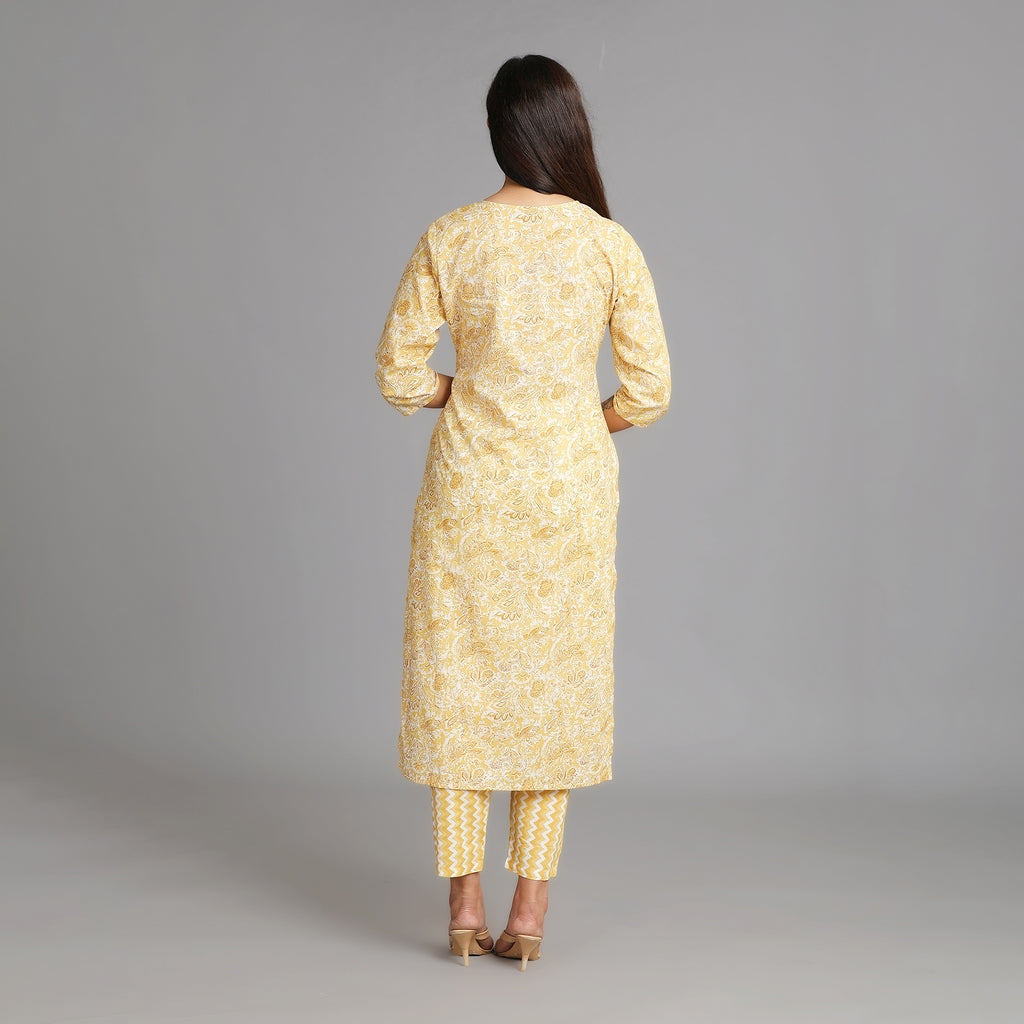 Yellow & White Cotton Straight Suit Set– 3pc - Aavarana by Karnika