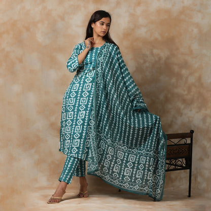 Aarna Dark Green Cotton Tie & Dye Suit Set– 3pc - Aavarana by Karnika