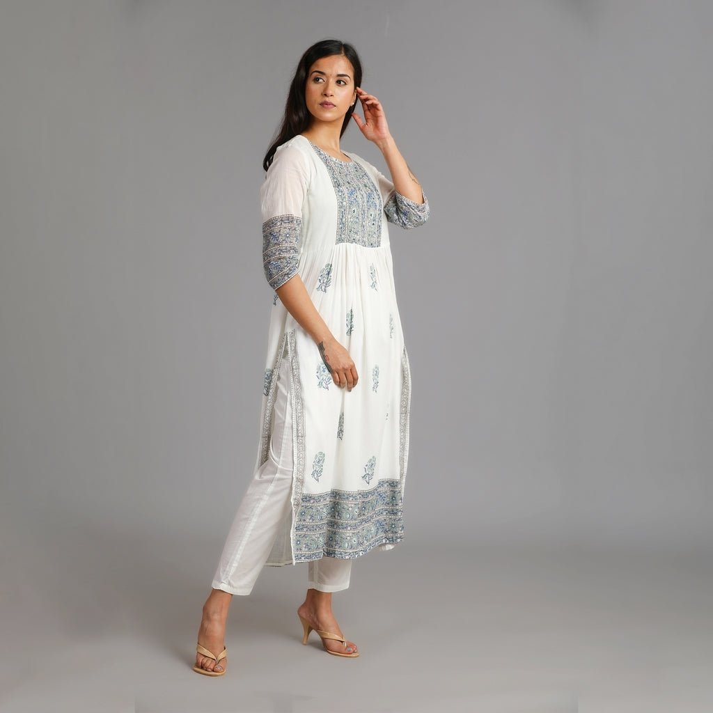 comes with a kurta, pant, and dupatta