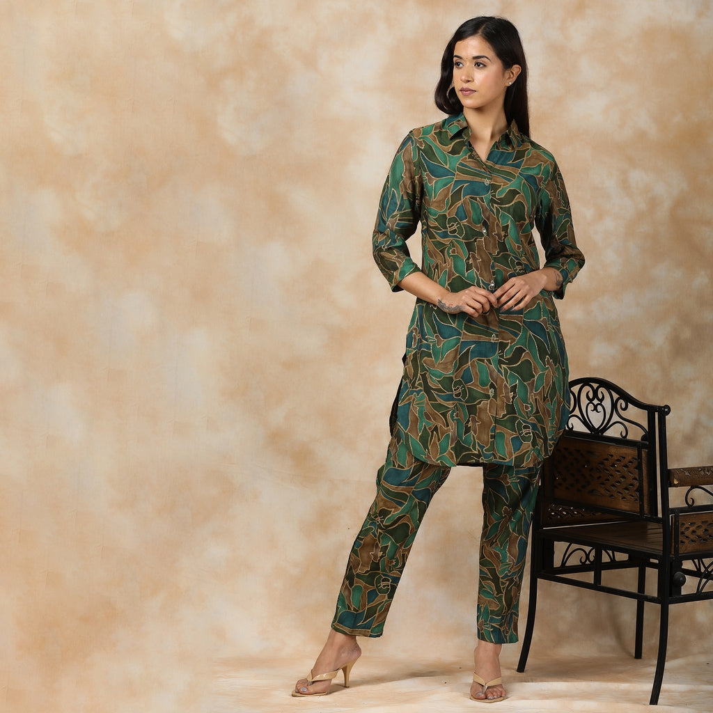 Green & Gold Muslin Co-ord Set – 2pc - Aavarana by Karnika