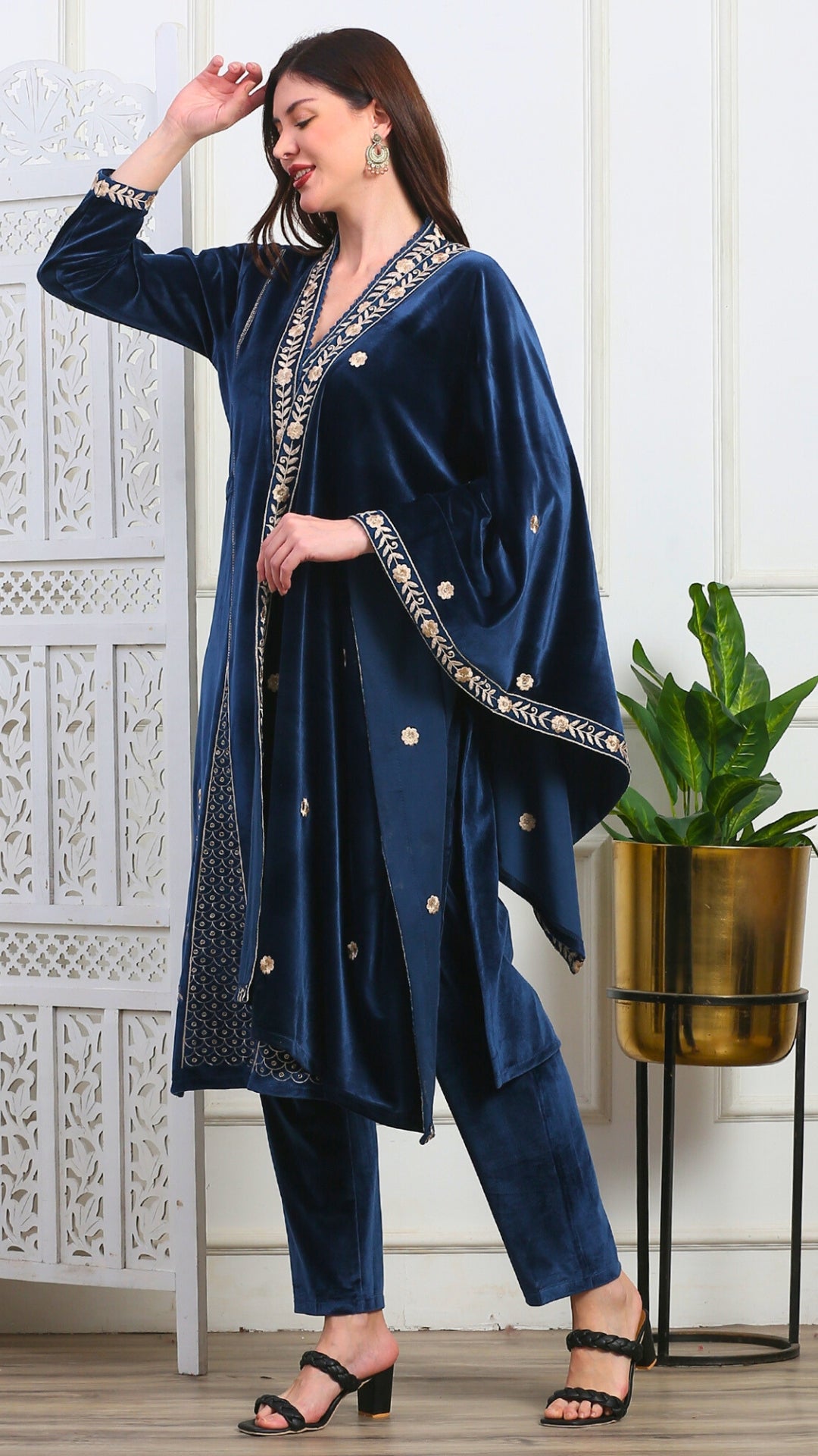 Meher Elegance Velvet Suit