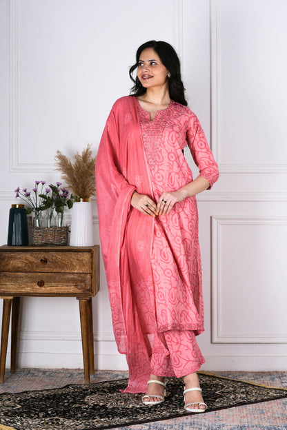 Dhaarini Peachy Pink Batik Cotton Suit Set - Aavarana by Karnika